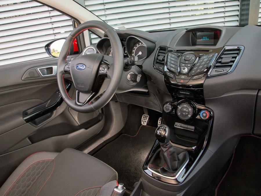  Ford Fiesta Sport 2014 года  (фото 7 из 9)